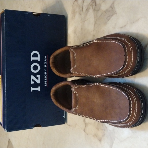 Izod Other - IZOD memory foam loafers.